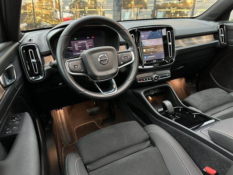 Volvo XC40 Recharge Plus (Elétrico) 2023/2024 CONCEPT MOTORS PASSO FUNDO / Carros no Vale Volvo XC40 Recharge Plus (Elétrico) 2023/2024 CONCEPT MOTORS PASSO FUNDO / Carros no Vale