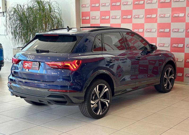 Audi Q3 Perf Black.Plus 2.0 TFSI Tip Quat. 2024/2024 PC VEÍCULOS SANTA CRUZ DO SUL / Carros no Vale