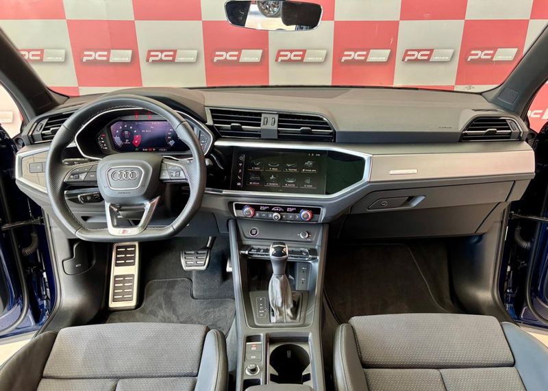 Audi Q3 Perf Black.Plus 2.0 TFSI Tip Quat. 2024/2024 PC VEÍCULOS SANTA CRUZ DO SUL / Carros no Vale