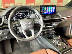 Audi Q5 SB Perf 2.0 TFSIe S.Tr Qt (Hib.) 2023/2023 PC VEÍCULOS SANTA CRUZ DO SUL / Carros no Vale