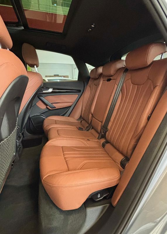 Audi Q5 SB Perf 2.0 TFSIe S.Tr Qt (Hib.) 2023/2023 PC VEÍCULOS SANTA CRUZ DO SUL / Carros no Vale Audi Q5 SB Perf 2.0 TFSIe S.Tr Qt (Hib.) 2023/2023 PC VEÍCULOS SANTA CRUZ DO SUL / Carros no Vale