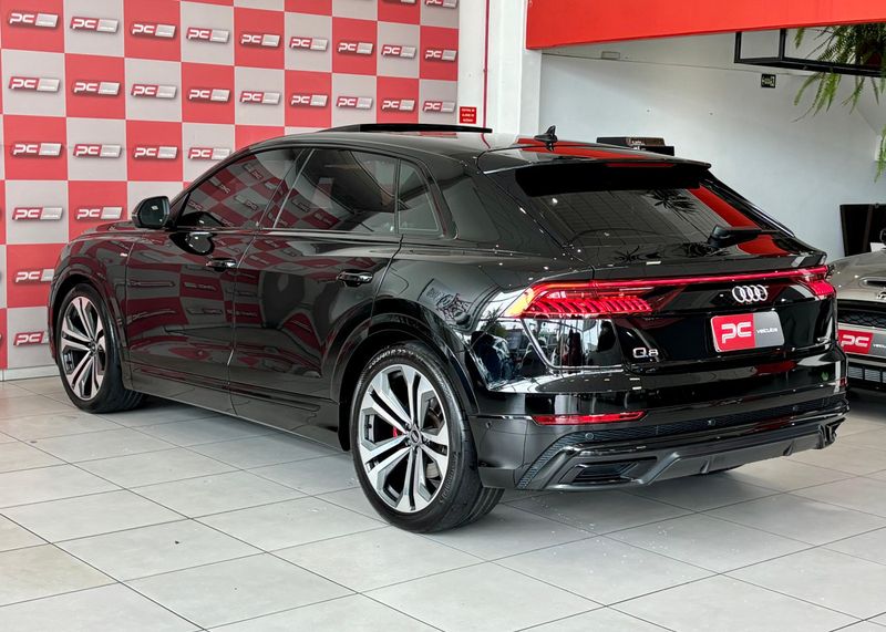 Audi Q8 Perf.Black 3.0 TFSI Quat S-tr/(Híb.) 2022/2022 PC VEÍCULOS SANTA CRUZ DO SUL / Carros no Vale