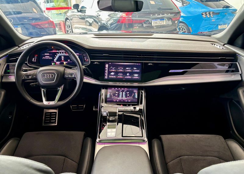 Audi Q8 Perf.Black 3.0 TFSI Quat S-tr/(Híb.) 2022/2022 PC VEÍCULOS SANTA CRUZ DO SUL / Carros no Vale
