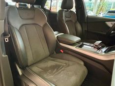 Audi Q8 Perf.Black 3.0 TFSI Quat S-tr/(Híb.) 2022/2022 PC VEÍCULOS SANTA CRUZ DO SUL / Carros no Vale