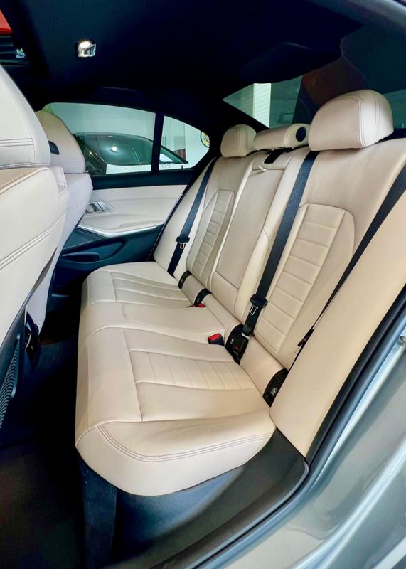 BMW 320iA 2.0 TB M Sport A./M.Sport 2023/2023 PC VEÍCULOS SANTA CRUZ DO SUL / Carros no Vale