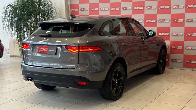 Jaguar F-Pace 2.0 Prestige 180cv 2017/2018 PC VEÍCULOS SANTA CRUZ DO SUL / Carros no Vale Jaguar F-Pace 2.0 Prestige 180cv 2017/2018 PC VEÍCULOS SANTA CRUZ DO SUL / Carros no Vale