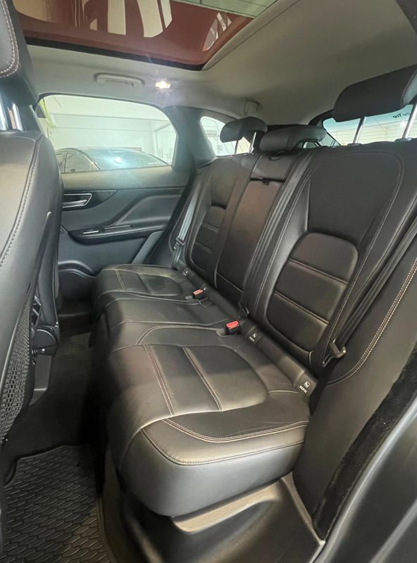 Jaguar F-Pace 2.0 Prestige 180cv 2017/2018 PC VEÍCULOS SANTA CRUZ DO SUL / Carros no Vale Jaguar F-Pace 2.0 Prestige 180cv 2017/2018 PC VEÍCULOS SANTA CRUZ DO SUL / Carros no Vale