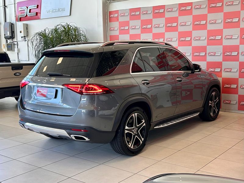 Mercedes-Benz GLE-400 3.0 TB 4MATIC 2021/2022 PC VEÍCULOS SANTA CRUZ DO SUL / Carros no Vale Mercedes-Benz GLE-400 3.0 TB 4MATIC 2021/2022 PC VEÍCULOS SANTA CRUZ DO SUL / Carros no Vale