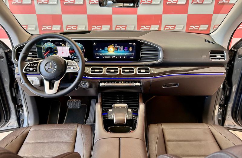 Mercedes-Benz GLE-400 3.0 TB 4MATIC 2021/2022 PC VEÍCULOS SANTA CRUZ DO SUL / Carros no Vale Mercedes-Benz GLE-400 3.0 TB 4MATIC 2021/2022 PC VEÍCULOS SANTA CRUZ DO SUL / Carros no Vale