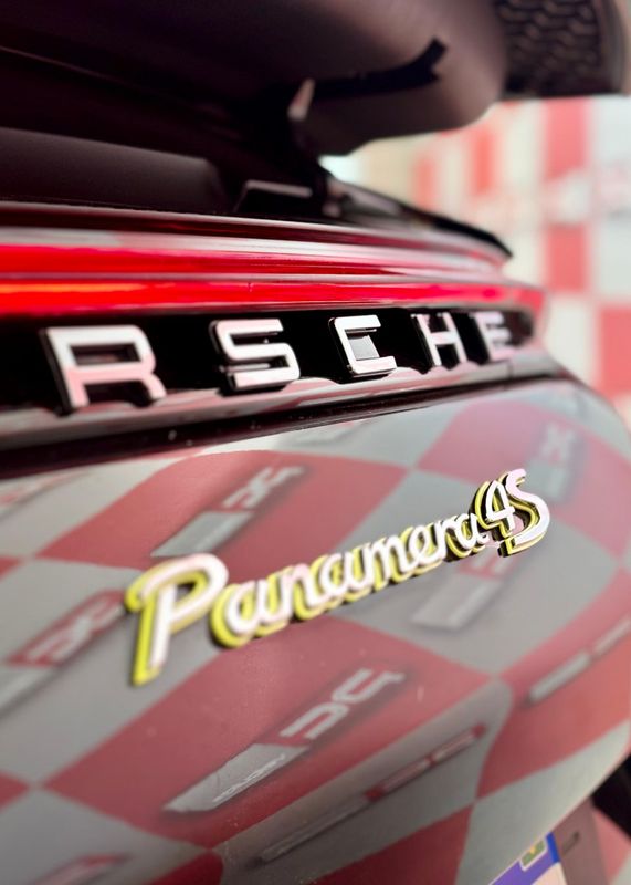 Porsche Panamera 4S E-Hybrid 2.9 560cv 2023/2023 PC VEÍCULOS SANTA CRUZ DO SUL / Carros no Vale
