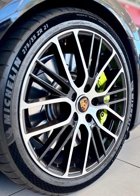 Porsche Panamera 4S E-Hybrid 2.9 560cv 2023/2023 PC VEÍCULOS SANTA CRUZ DO SUL / Carros no Vale