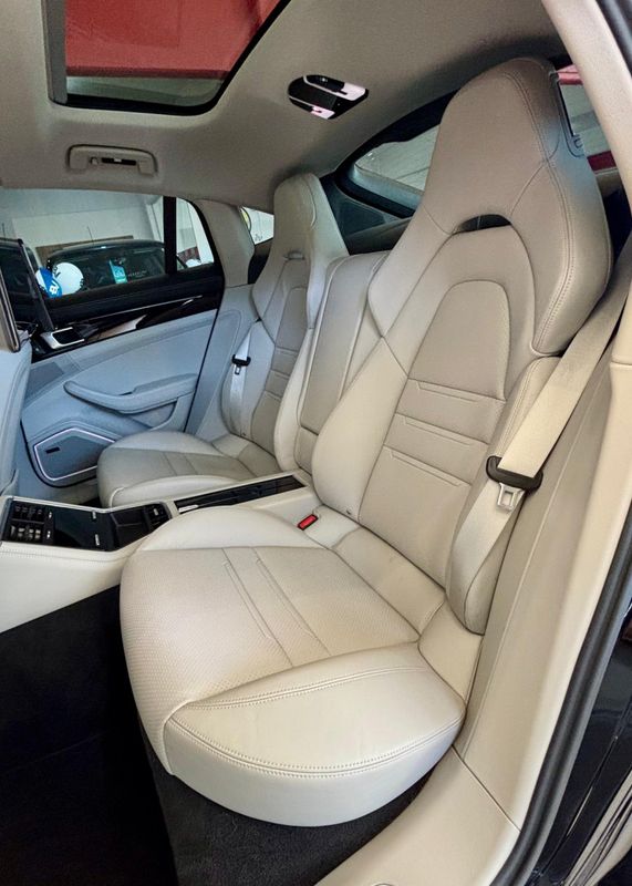 Porsche Panamera 4S E-Hybrid 2.9 560cv 2023/2023 PC VEÍCULOS SANTA CRUZ DO SUL / Carros no Vale