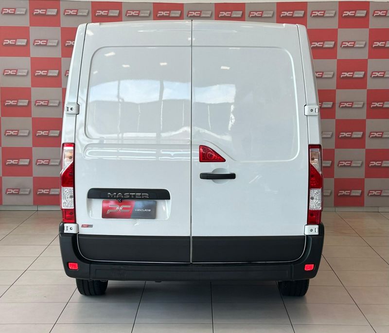 Renault Master 2.3 DCi Furgão 16V 2021/2022 PC VEÍCULOS SANTA CRUZ DO SUL / Carros no Vale