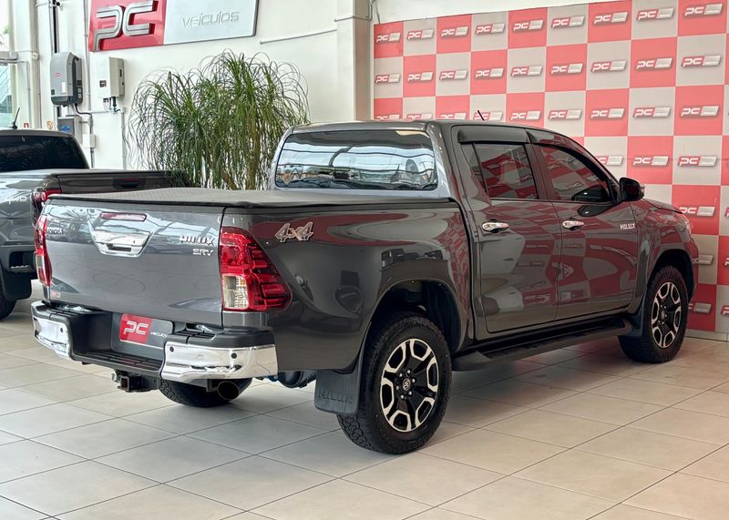 Toyota Hilux CD SRV 4×4 2.8 TDI 2022/2022 PC VEÍCULOS SANTA CRUZ DO SUL / Carros no Vale