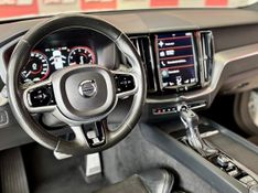 Volvo XC 60 T-5 R-DESIGN 2.0 AWD 2017/2018 PC VEÍCULOS SANTA CRUZ DO SUL / Carros no Vale