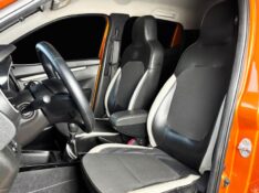 RENAULT KWID INTENSE 1.0 12V 2018/2019 DUARTE VEÍCULOS PORTO ALEGRE / Carros no Vale