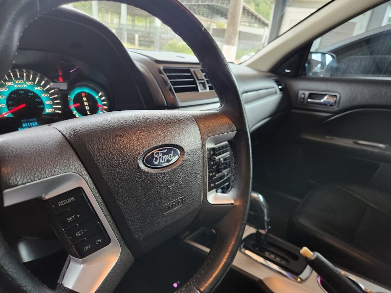 FORD FUSION SEL 2.5 / TETO SOLAR 2009/2010 TS VEÍCULOS ANTA GORDA / Carros no Vale