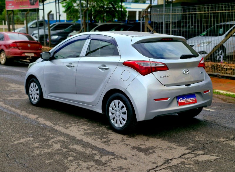 HYUNDAI HB20 1.0 COMFORT 2015/2014 CRUZEIRO MULTIMARCAS CRUZEIRO DO SUL / Carros no Vale