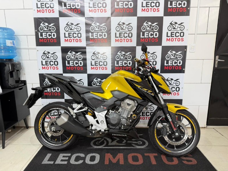 HONDA MOTOS CB 300F TWISTER ABS 2023/2023 LECO MOTOS VENÂNCIO AIRES / Carros no Vale