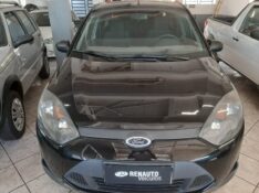 FORD FIESTA SEDAN 1.0 8V FLEX 4P 2011/2012 RENAUTO VEÍCULOS LAJEADO / Carros no Vale