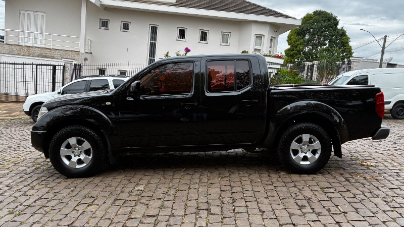 NISSAN FRONTIER 2.5 S 4X2 CD TURBO ELETRONIC 2010/2010 COMPLETO VEÍCULOS GUAPORÉ / Carros no Vale