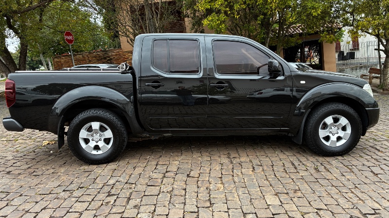 NISSAN FRONTIER 2.5 S 4X2 CD TURBO ELETRONIC 2010/2010 COMPLETO VEÍCULOS GUAPORÉ / Carros no Vale