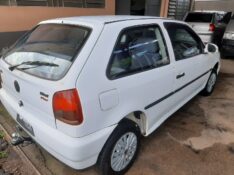 VOLKSWAGEN GOL 1.0 1997/1997 RENAUTO VEÍCULOS LAJEADO / Carros no Vale