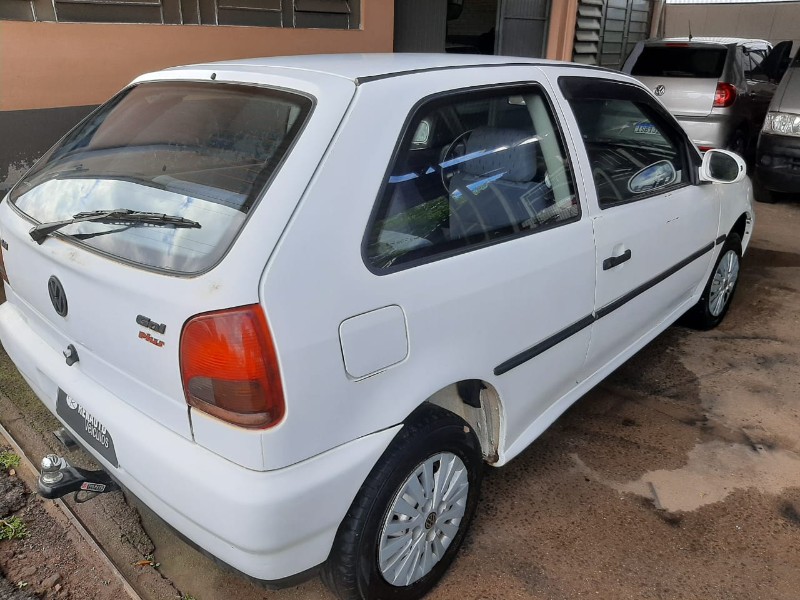 VOLKSWAGEN GOL 1.0 1997/1997 RENAUTO VEÍCULOS LAJEADO / Carros no Vale