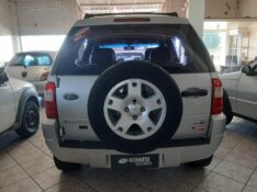 FORD ECOSPORT 1.6 XLT 8V 2005/2006 RENAUTO VEÍCULOS LAJEADO / Carros no Vale