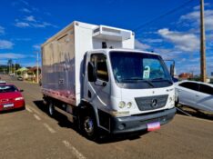 MERCEDES-BENZ CAMINHÕES MB 815 2012/2012 CRUZEIRO MULTIMARCAS CRUZEIRO DO SUL / Carros no Vale