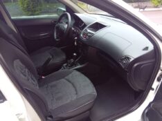 PEUGEOT 207 1.4/XR 2009/2010 ALTERNATIVA VEÍCULOS LAJEADO / Carros no Vale