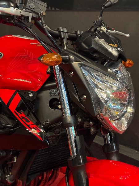YAMAHA XJ6 N /2011 EXCLUSIVO VEÍCULOS SANTA CRUZ DO SUL / Carros no Vale