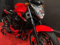 YAMAHA XJ6 N /2011 EXCLUSIVO VEÍCULOS SANTA CRUZ DO SUL / Carros no Vale