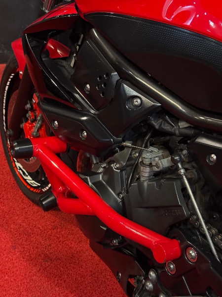 YAMAHA XJ6 N /2011 EXCLUSIVO VEÍCULOS SANTA CRUZ DO SUL / Carros no Vale
