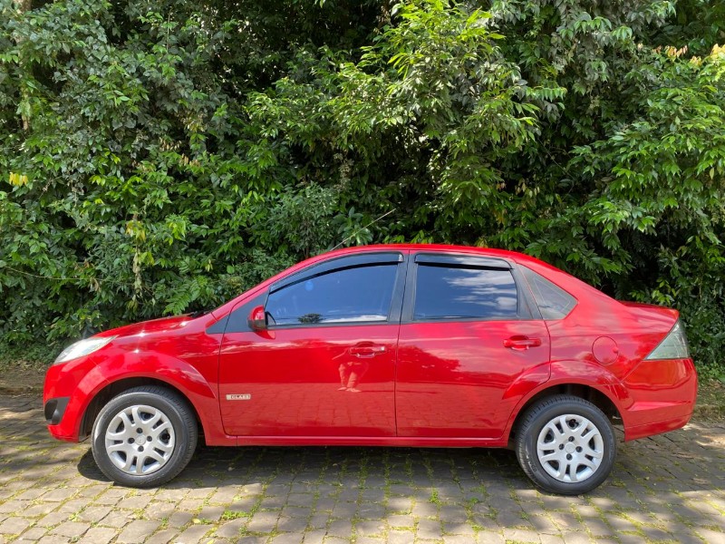 FORD FIESTA SEDAN 1.6 2012/2012 ESTAÇÃO DO CARRO ESTRELA / Carros no Vale