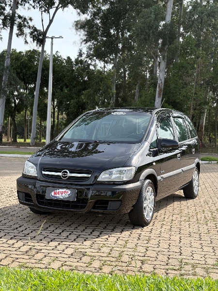 CHEVROLET ZAFIRA 2.0 COMFORT 8V /2005 NEURI VEÍCULOS LAJEADO / Carros no Vale