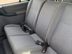 CHEVROLET ZAFIRA 2.0 COMFORT 8V /2005 NEURI VEÍCULOS LAJEADO / Carros no Vale