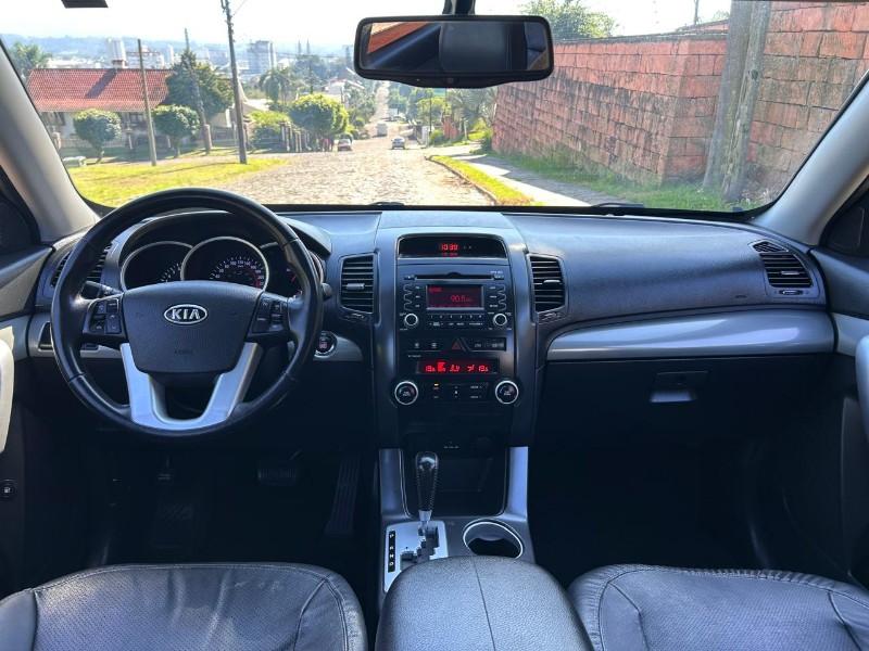 KIA SORENTO 3.5 V6 24V 4X4 AUT 7 LUGARES 2011/2011 LS MULTIMARCAS VENÂNCIO AIRES / Carros no Vale