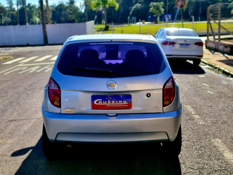 CHEVROLET CELTA SPIRIT 1.0 2008/2008 CRUZEIRO MULTIMARCAS CRUZEIRO DO SUL / Carros no Vale