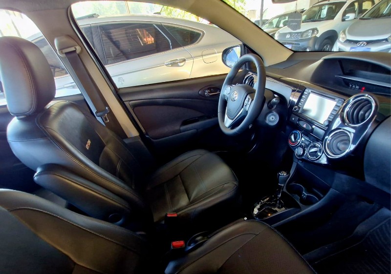 TOYOTA ETIOS 1.5 PLATINUM 2016/2017 CRUZEIRO MULTIMARCAS CRUZEIRO DO SUL / Carros no Vale