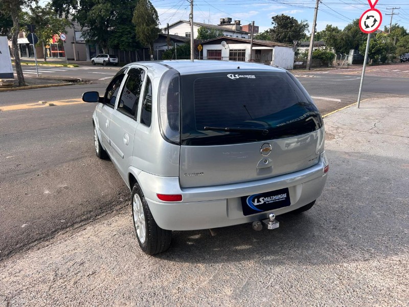 CHEVROLET CORSA HATCH MAXX 1.4 MPFI 8V ECONO 2011/2011 LS MULTIMARCAS VENÂNCIO AIRES / Carros no Vale