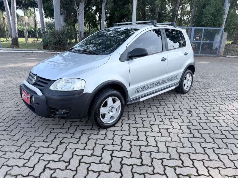 VOLKSWAGEN CROSSFOX 1.6 2006/2006 ELY AUTOMÓVEIS LAJEADO / Carros no Vale