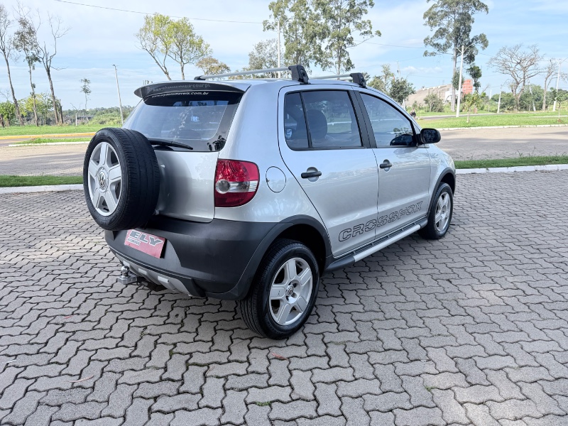 VOLKSWAGEN CROSSFOX 1.6 2006/2006 ELY AUTOMÓVEIS LAJEADO / Carros no Vale