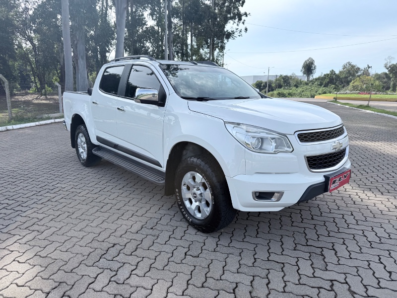 CHEVROLET S10 2.8 LTZ 4X2 CD 16V TURBO DIESEL 4P AUTOMÁTICO 2014/2014 ELY AUTOMÓVEIS LAJEADO / Carros no Vale