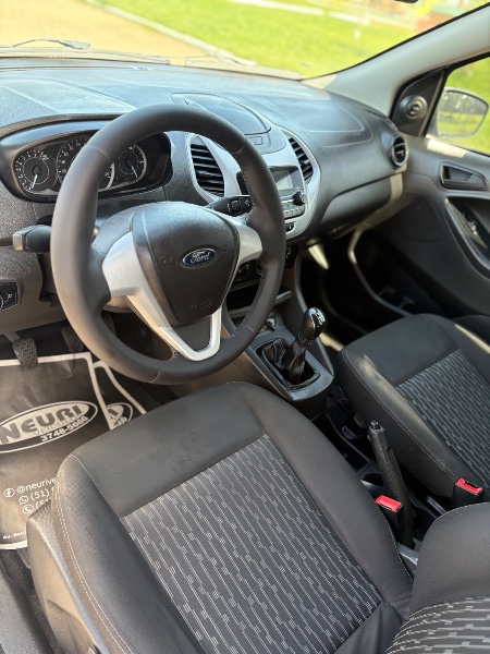 FORD KA 1.0 SE 2019 /2019 NEURI VEÍCULOS LAJEADO / Carros no Vale
