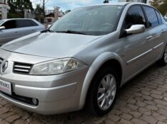 RENAULT MEGANE SEDAN 1.6 DYNAMIQUE 16V 2011 2010/2011 COMPLETO VEÍCULOS GUAPORÉ / Carros no Vale