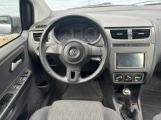 VOLKSWAGEN FOX 1.6 TREND 8V /2014 RT 811 VEÍCULOS ARROIO DO MEIO / Carros no Vale
