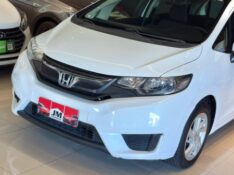 HONDA FIT 1.5 LX 16V 2014/2015 JM AUTOMÓVEIS VENÂNCIO AIRES / Carros no Vale