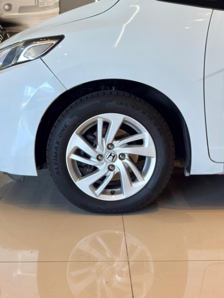 HONDA FIT 1.5 LX 16V 2014/2015 JM AUTOMÓVEIS VENÂNCIO AIRES / Carros no Vale
