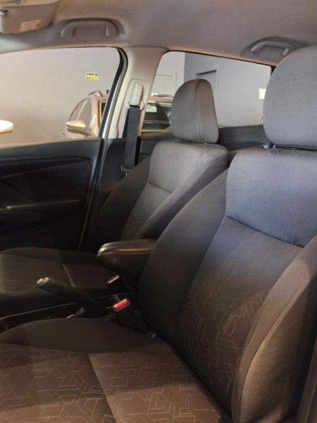 HONDA FIT 1.5 LX 16V 2014/2015 JM AUTOMÓVEIS VENÂNCIO AIRES / Carros no Vale